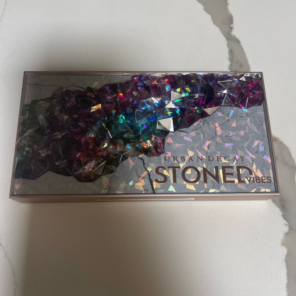 Urban Decay Stoned Vibes Eyeshadow Palette